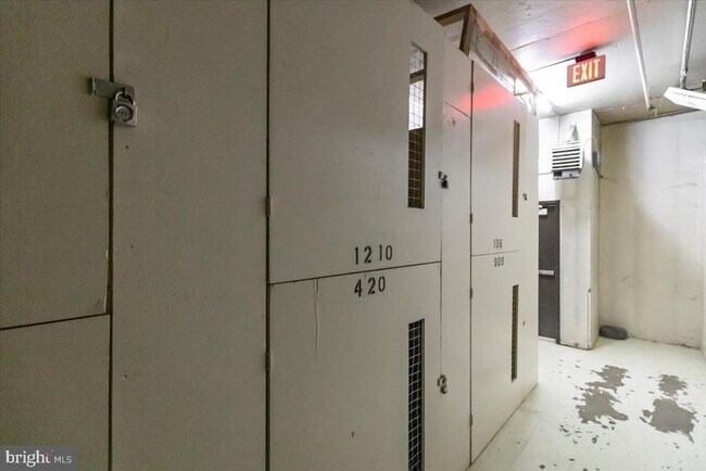 Building Photo - 5300 Holmes Run Pkwy