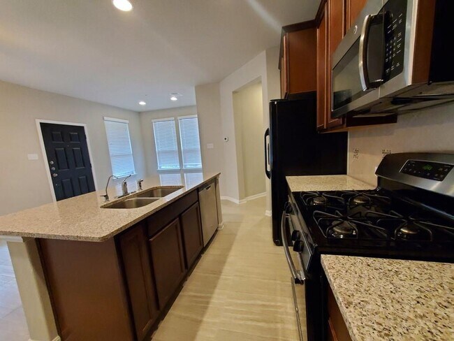 Building Photo - 7220 Wyoming Springs Dr