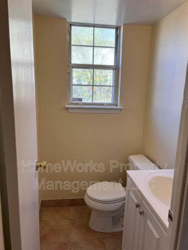 Building Photo - 462 Norvelle Ct