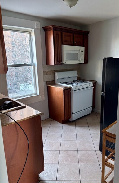 Building Photo - 6215 Jackson St