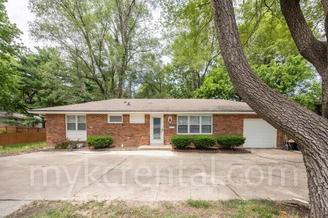 Building Photo - 9108 W 95th St