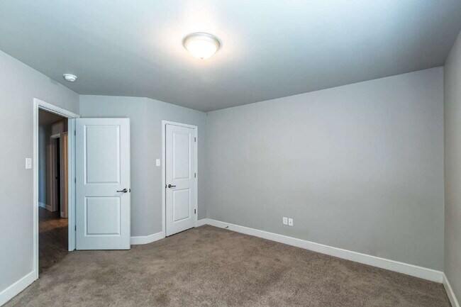 Building Photo - Cute Duplex in South Lubbock