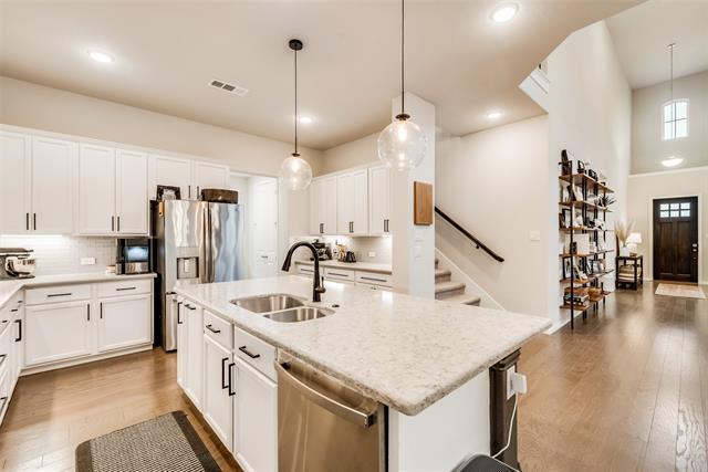 Building Photo - 3618 River Trail