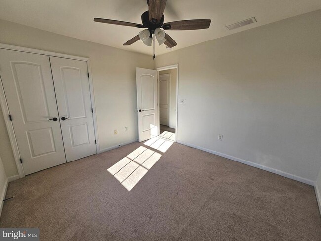 Building Photo - 269 S Marshview Terrace