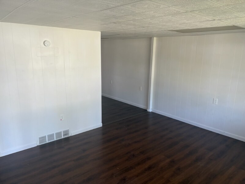 Building Photo - 302 St John Dr