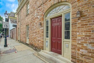 Building Photo - 1323 Dauphine St