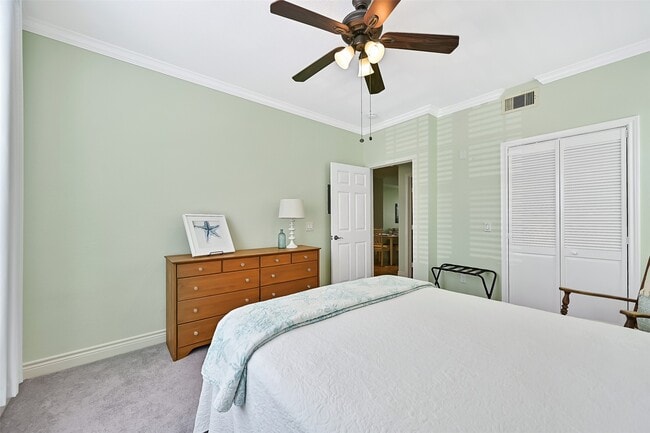 Building Photo - 7000 Seawall Blvd