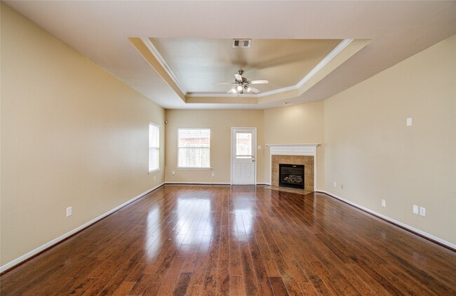 Building Photo - 17607 Memorial Falls Dr