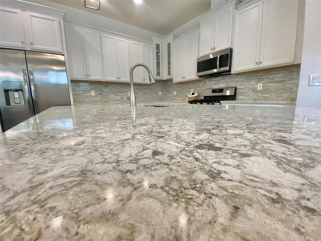 Building Photo - 724 Winterside Dr