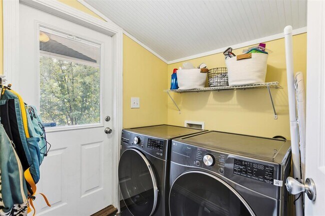 Building Photo - 1311 Madison Ave