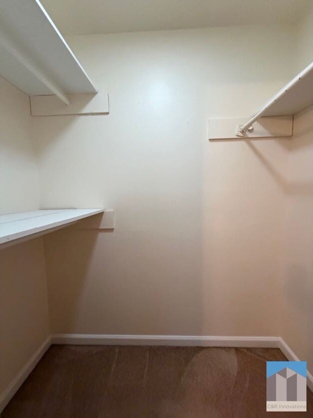 Building Photo - 734 Marthas Dr