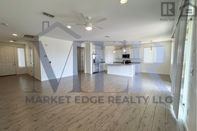 Building Photo - 3Bed/2Bath Home in Scottsdale w/ 2 Car Gar...