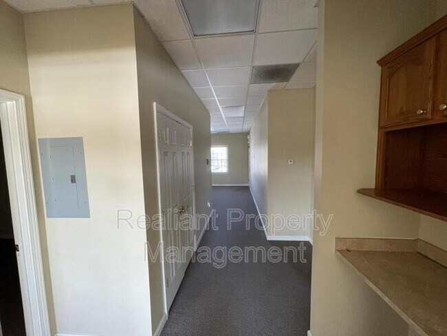 Building Photo - 1795 Alysheba Way