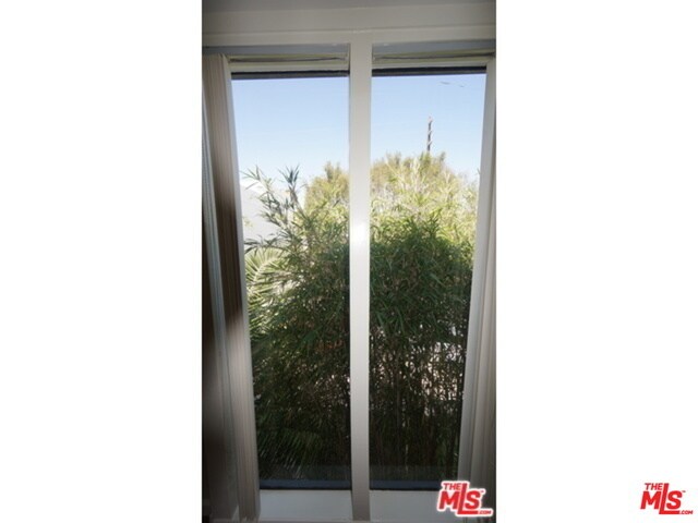 Building Photo - 1233 Barry Ave