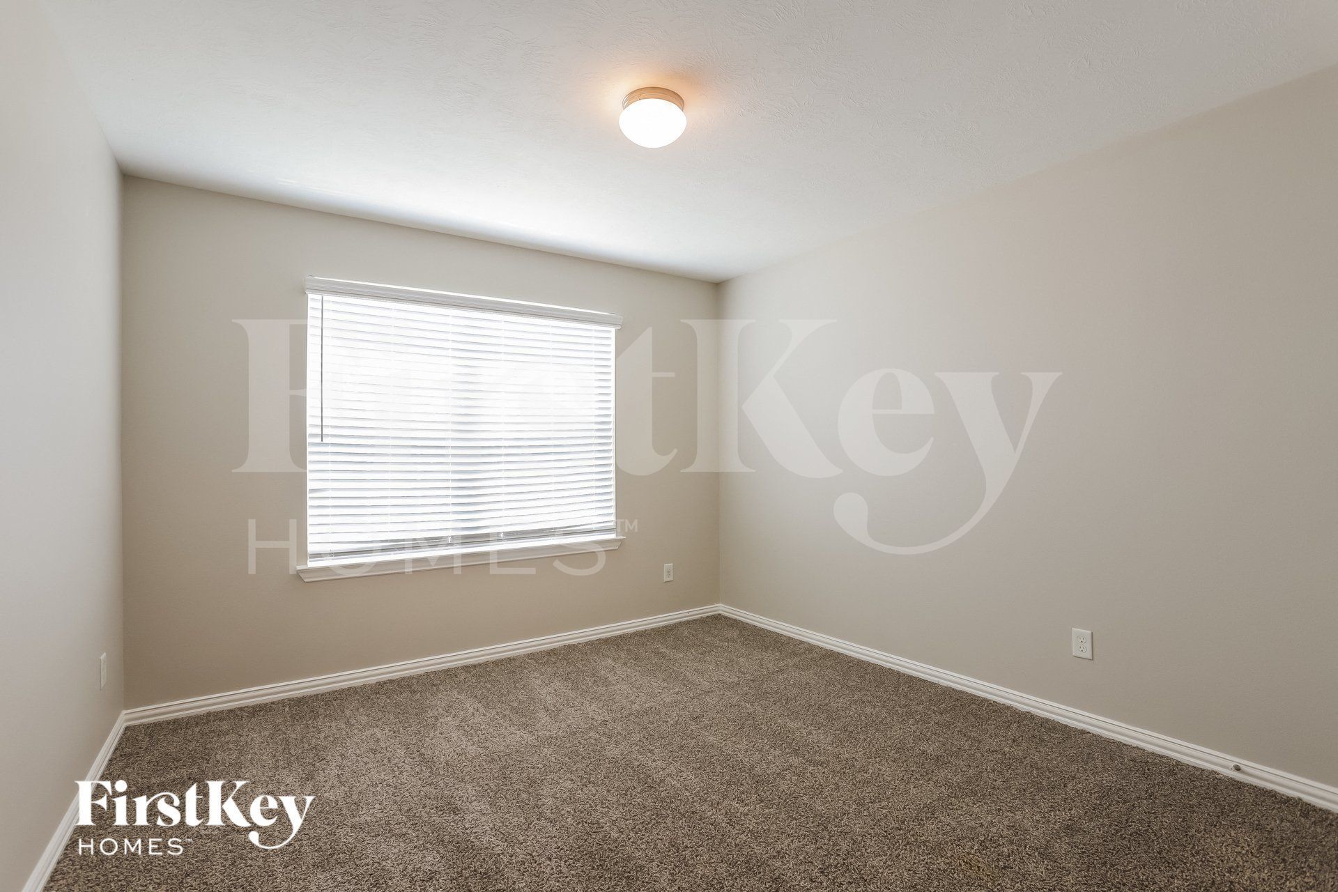 Building Photo - 28911 Hidden Lake Ct