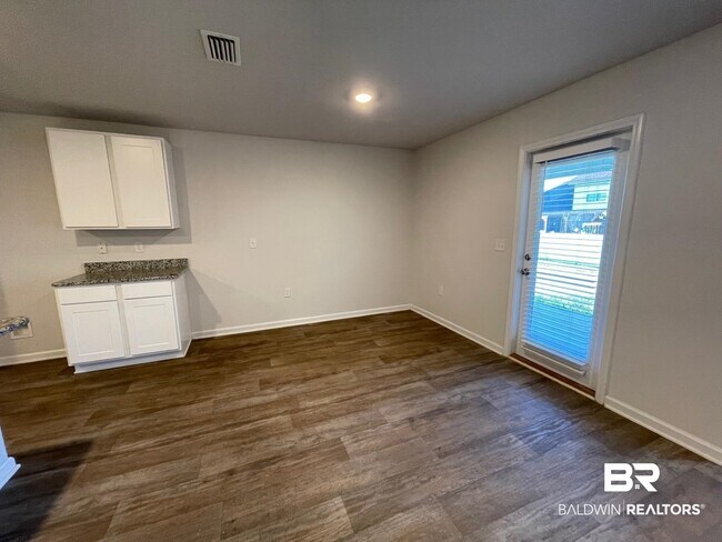 Building Photo - 10817 Northern Dancer Ct