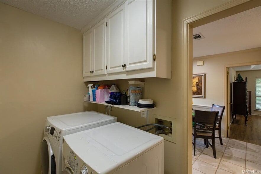 Building Photo - 6517 Gloucester Mews