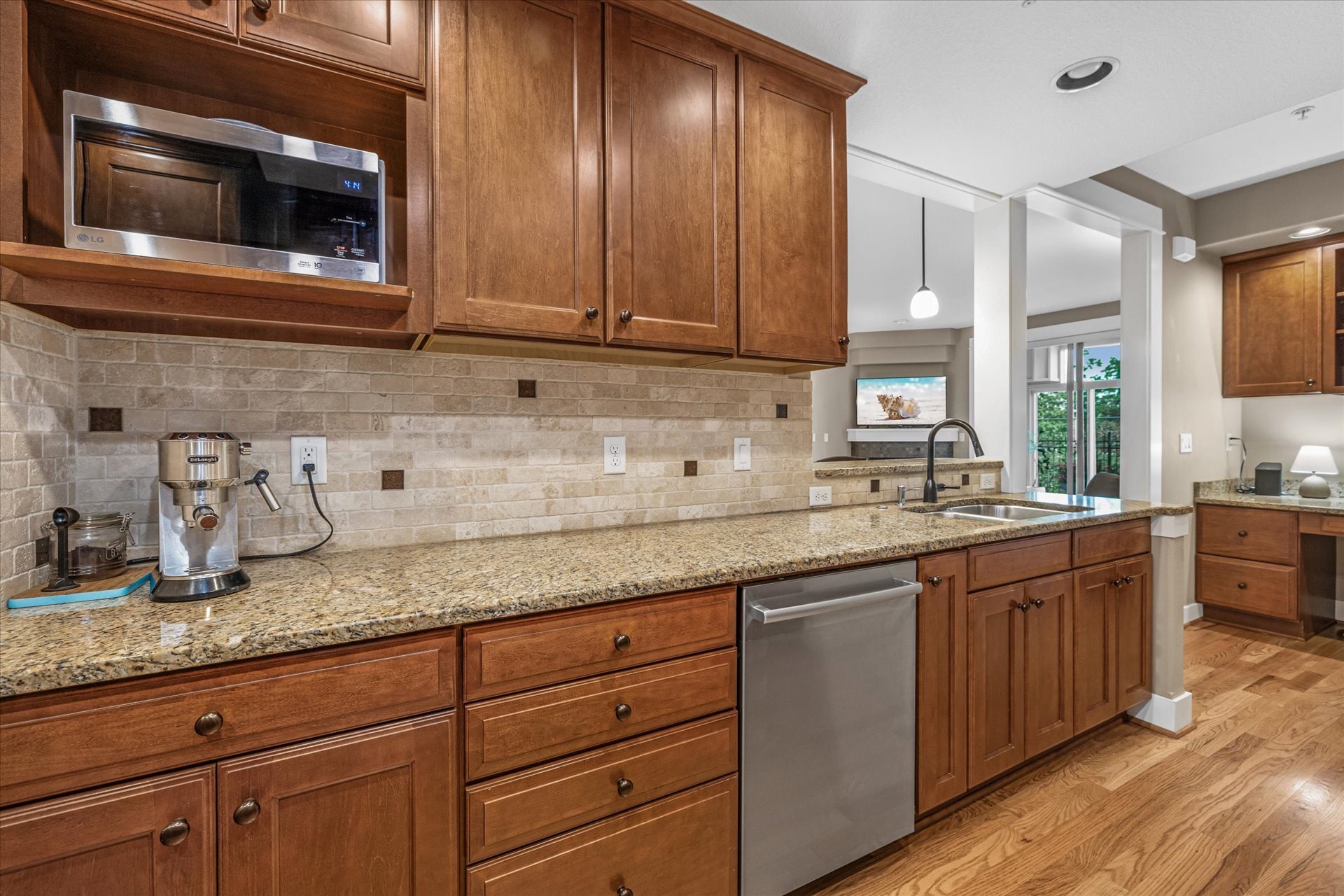 Building Photo - 3640 SW Baird St