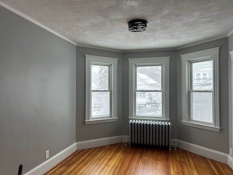 Building Photo - 21 Walter St