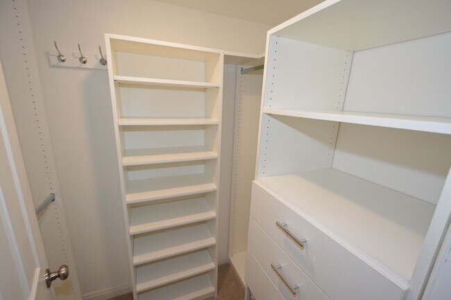 Building Photo - 3BED/3.5BATH in Hollywood Beach