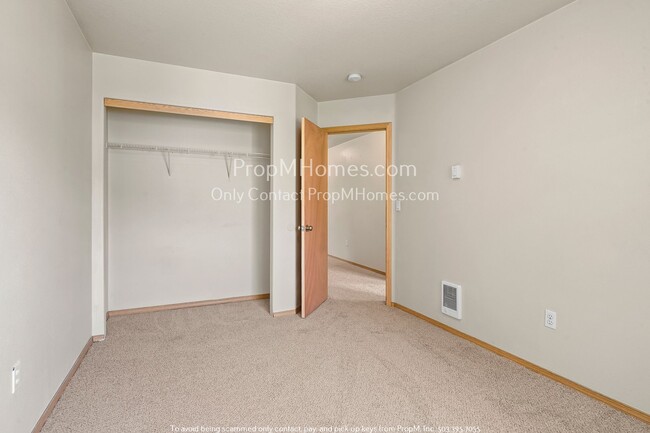 Building Photo - Four Bedroom Home in Powellhurst-Gilbert!