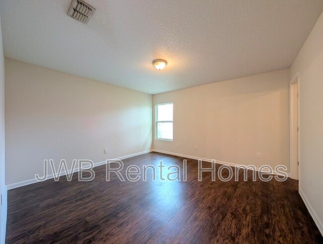 Building Photo - 417 W 47th St