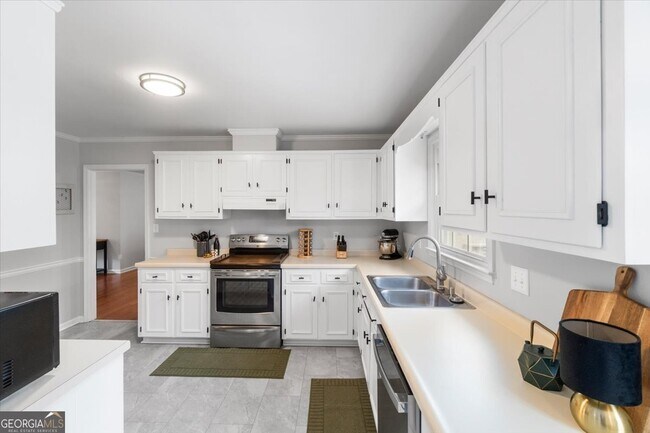 Building Photo - 325 Brookstone Dr