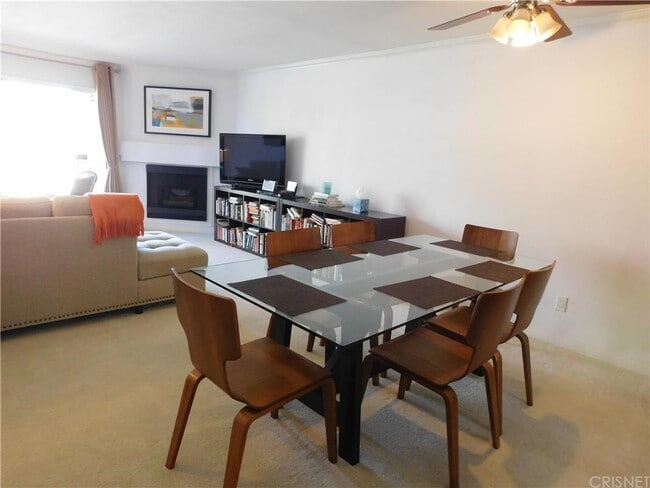 Building Photo - 21400 Burbank Blvd