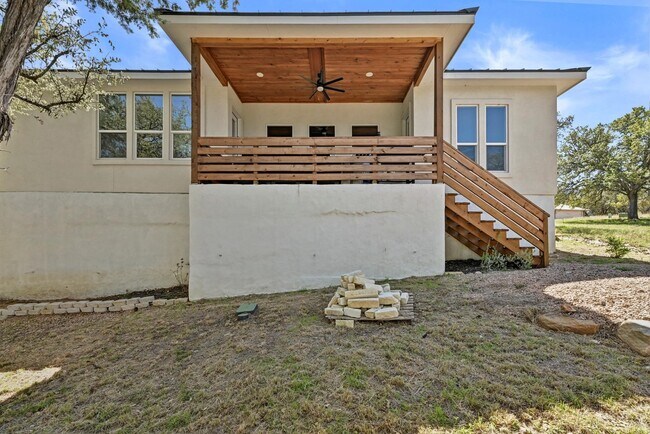 Building Photo - 104 Desert Rose S