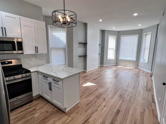 Building Photo - 1227 S Springfield Ave