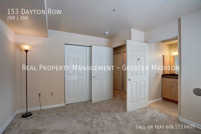 Building Photo - 153 Dayton Row