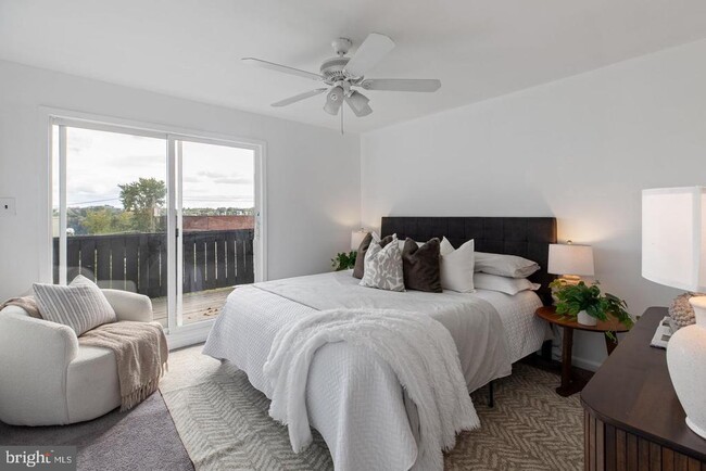 Building Photo - 218 Rector St