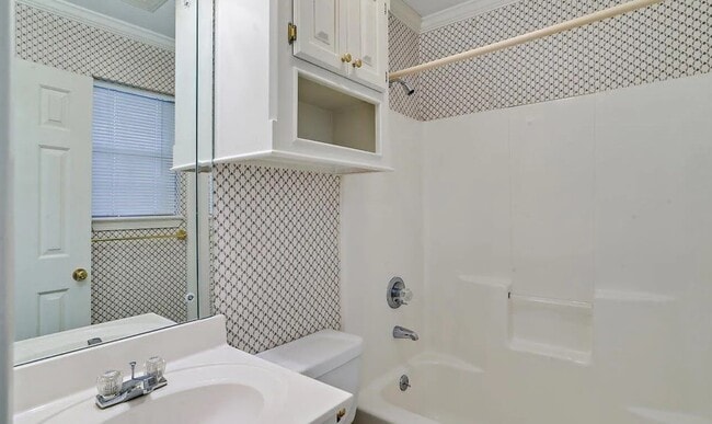 Building Photo - 151 Armonde Ct