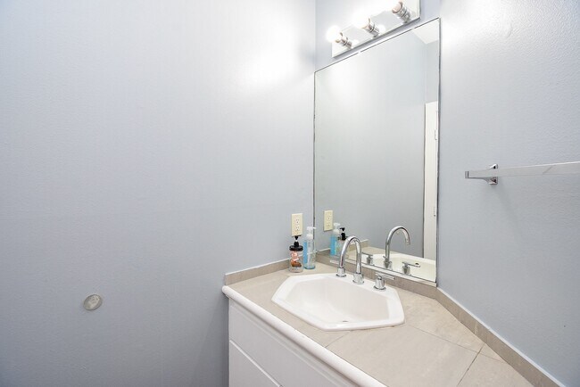 Building Photo - 3720 Link Valley Dr.
