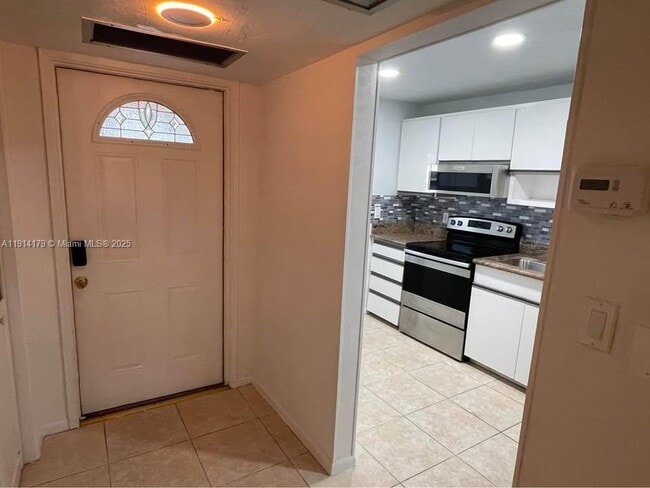 Building Photo - 4500 N Federal Hwy