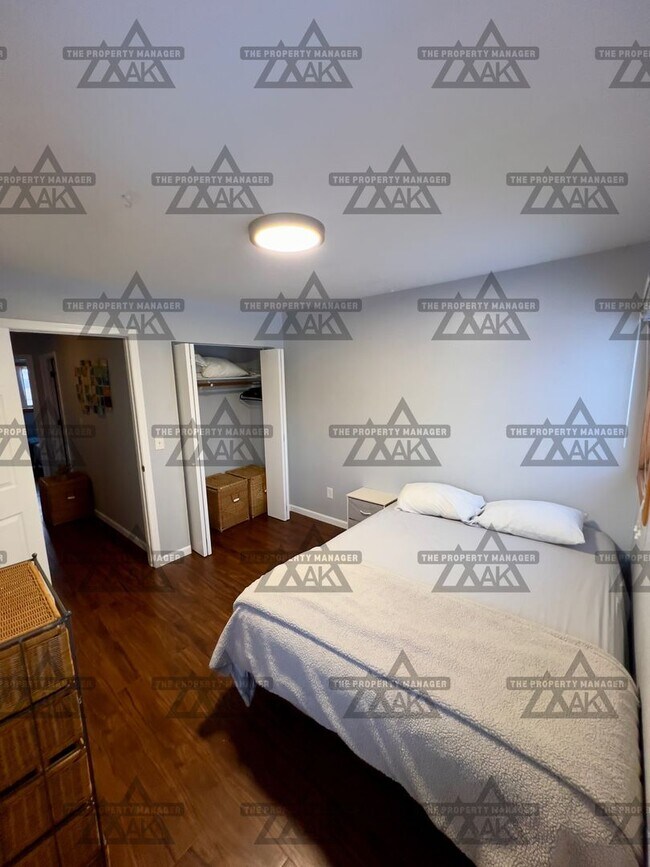 Building Photo - 28th Ave 1215-