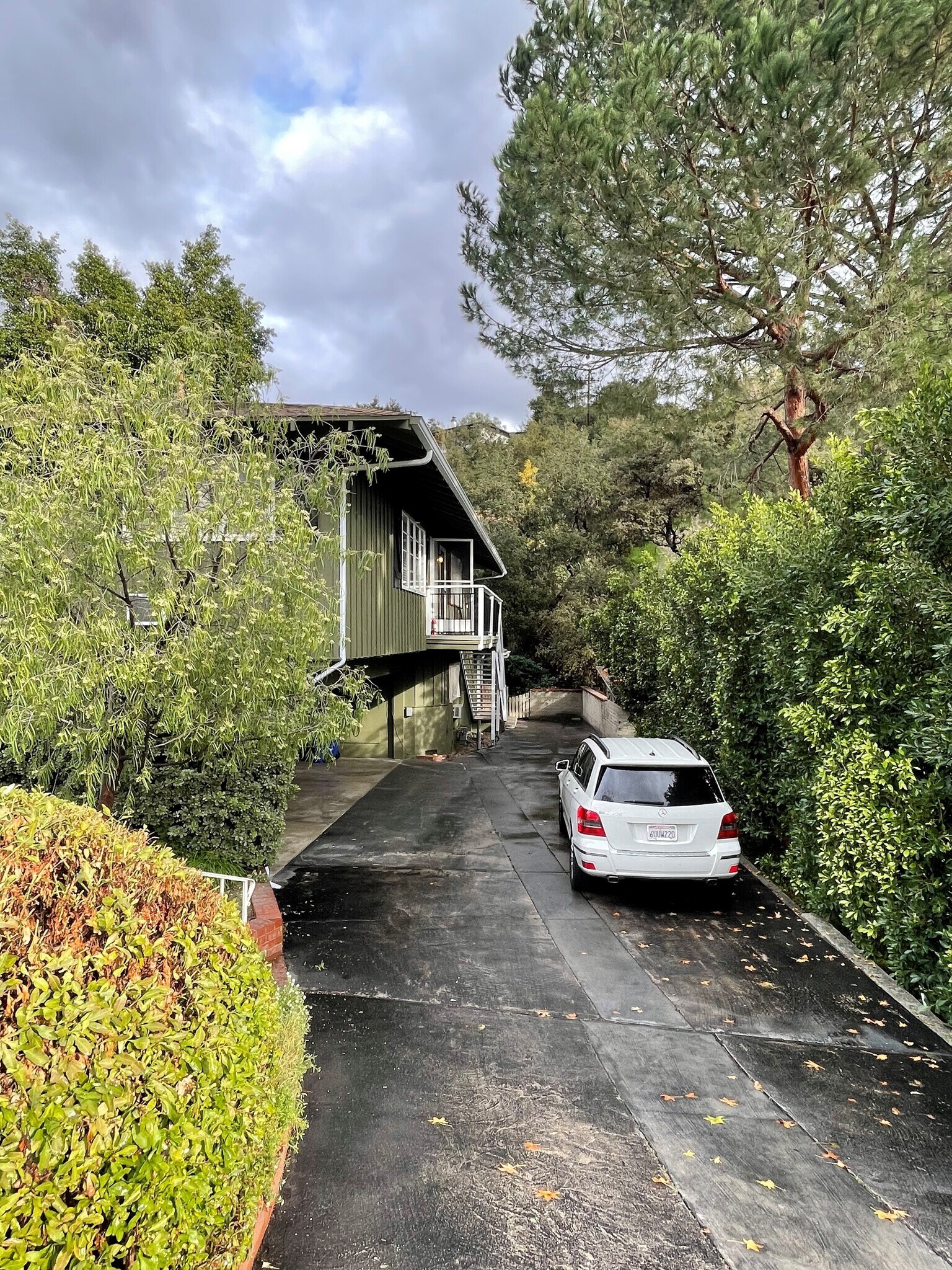 Driveway and carport - 3918 Park Pl