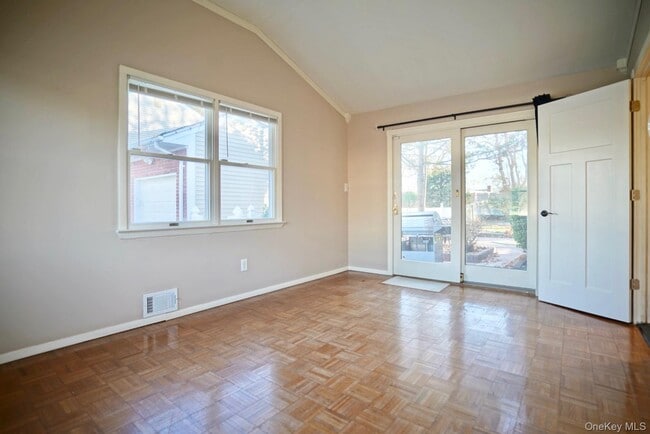 Building Photo - 34 Oakley Dr