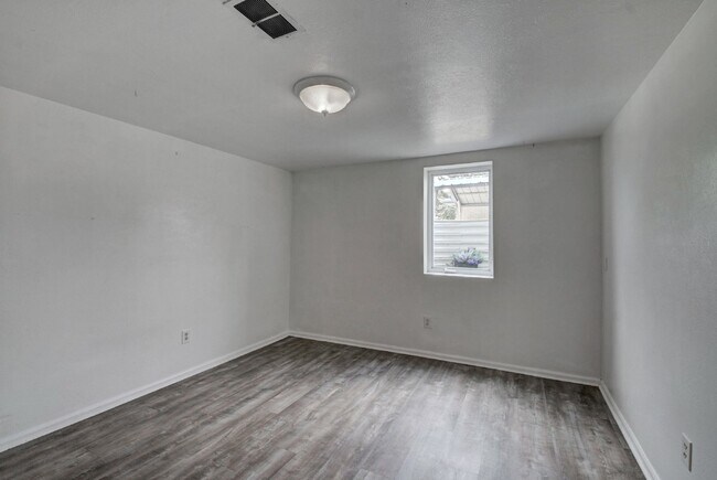 Building Photo - $2,595- 4 Bed, 2 Bath Home in Arvada with ...
