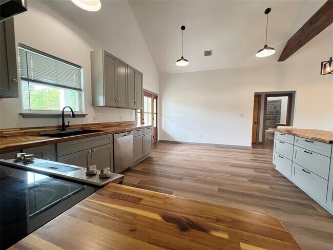 Building Photo - 108 Wood Duck Ln