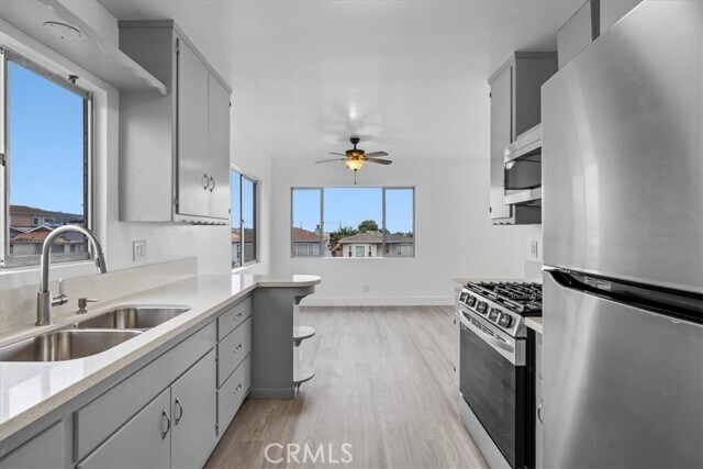 Building Photo - 853 W 23rd St