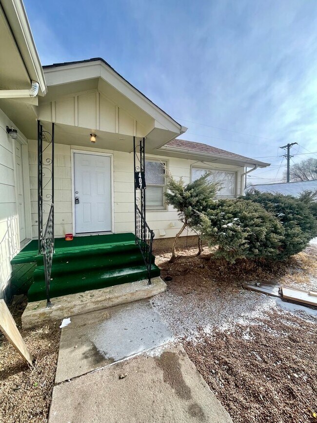 Building Photo - Swope - 407-409