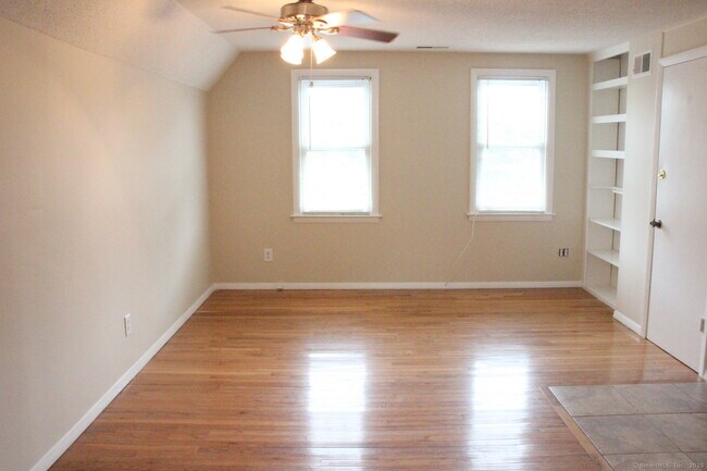 Building Photo - 97 Brownell St