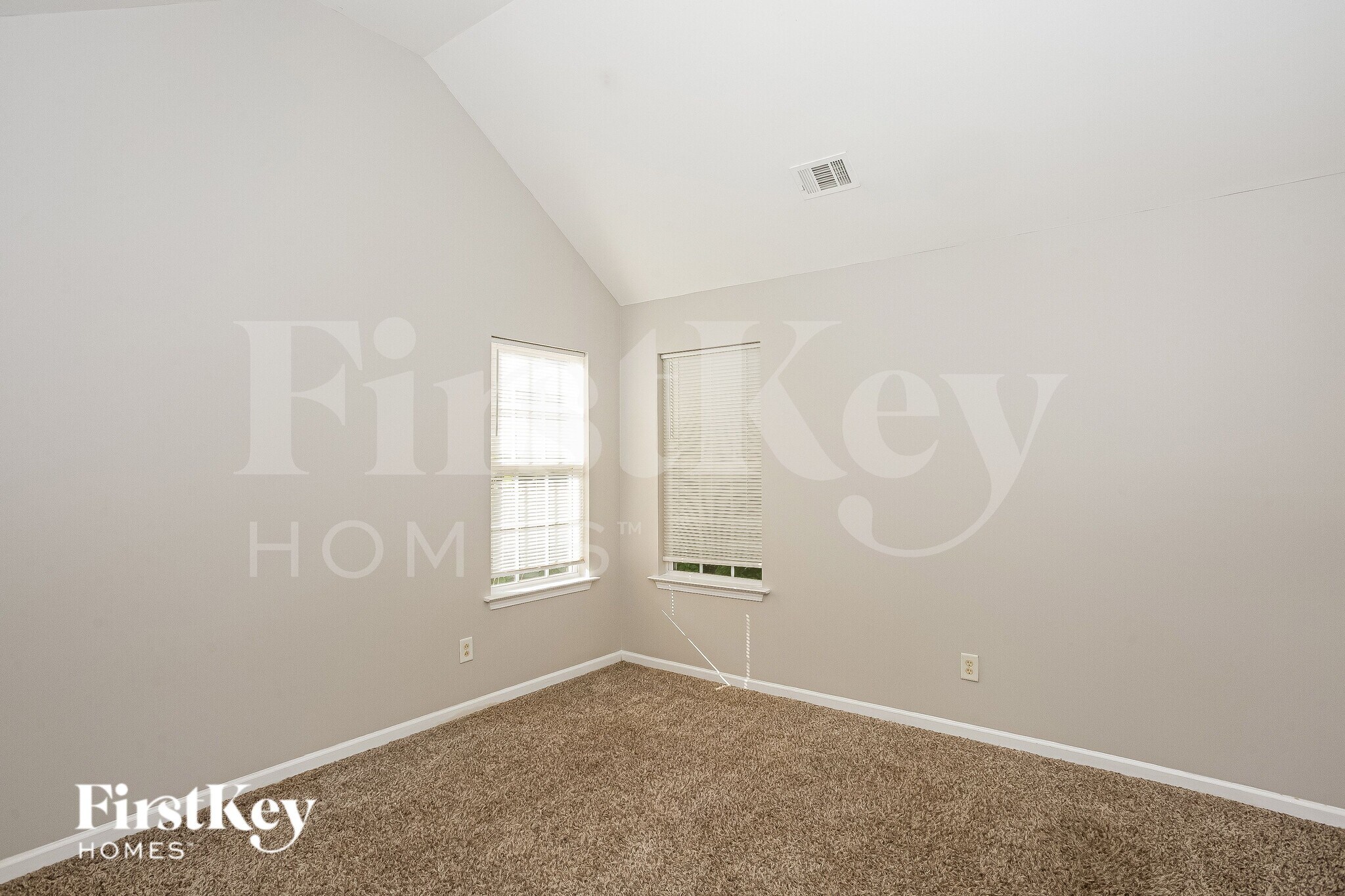Building Photo - 8605 Royal Bluff Dr