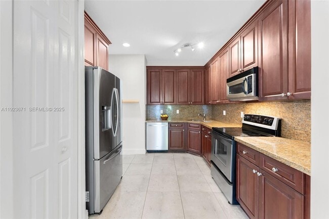 Building Photo - 13909 SW 86th Ct