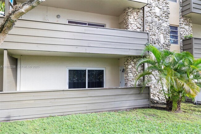 Building Photo - 8305 SW 72nd Ave