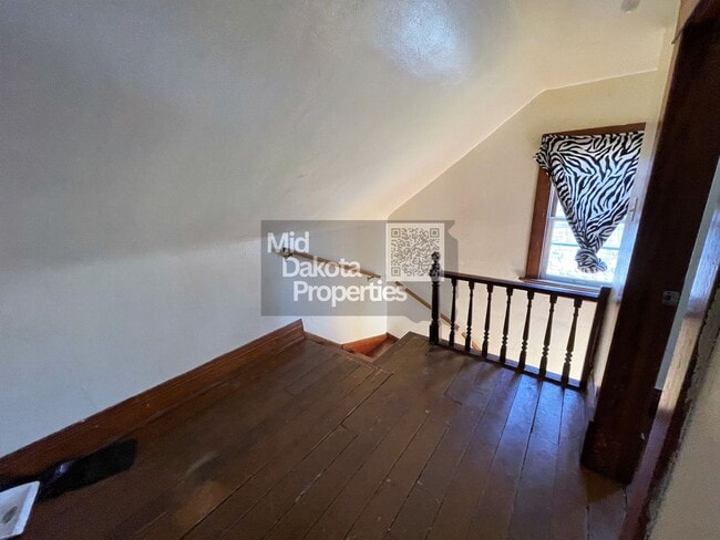 Building Photo - 403 S 1st- 3 bedroom house in Parkston