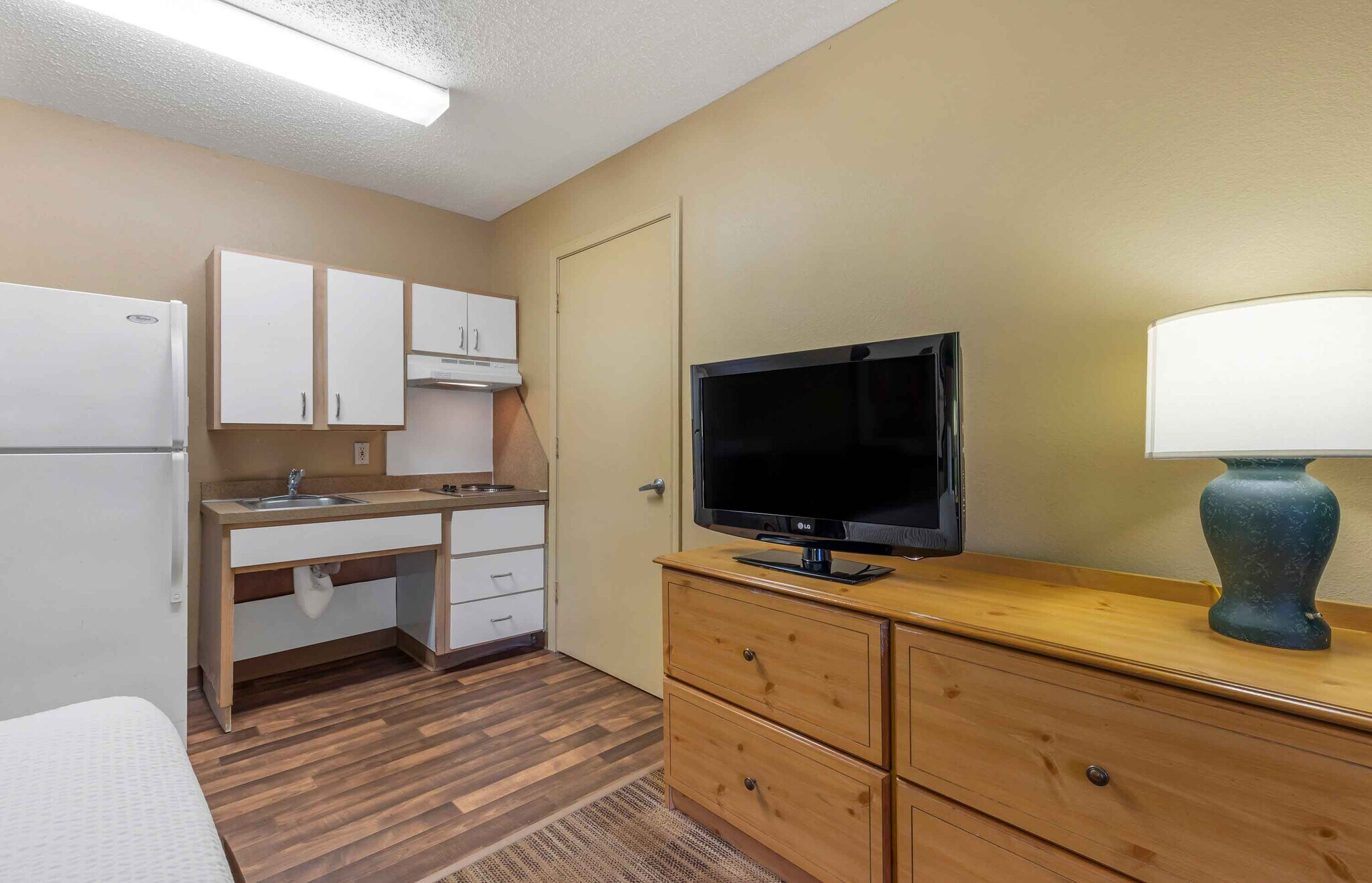 Building Photo - Furnished Studio-Fort Worth - Medical Center