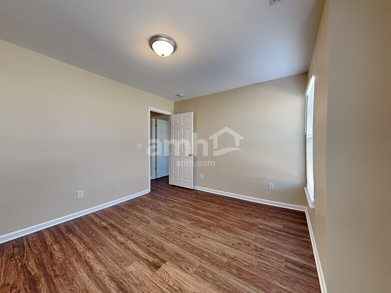 Building Photo - 120 Denby Dr