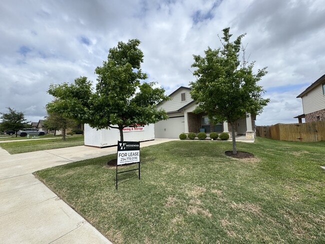 Building Photo - 8506 Stonehollow Dr